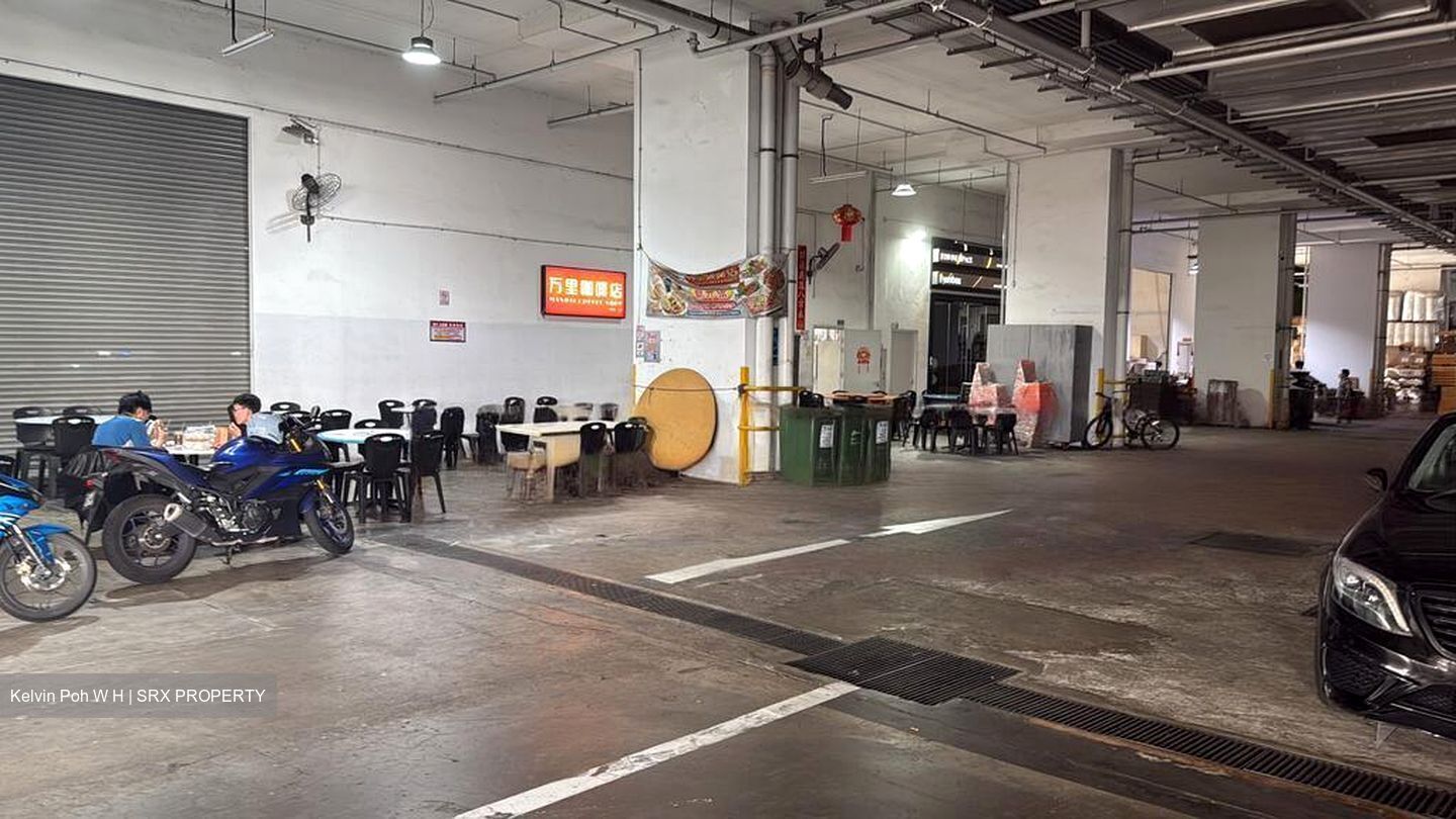 Mandai Connection (D25), Retail #459442031